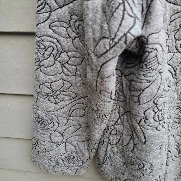 Alfred Dunner Gray Floral Quilted Jacket see measurements - Picture 5 of 12